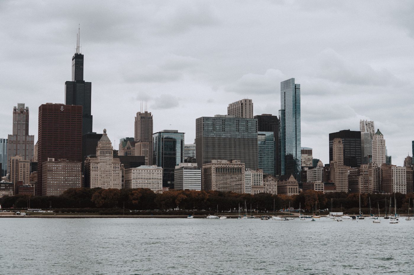 Stunning view of Chicago's skyline with Willis Tower under a cloudy sky.